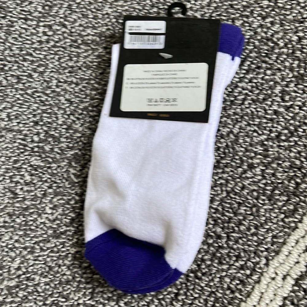 VANS “Off The Wall” Men’s socks 
NWT - Picture 14 of 16
